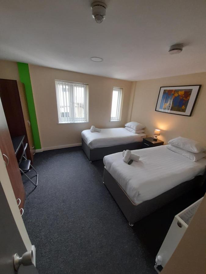 Lymedale Suites Studios & Aparthotel In Newcastle Under Lyme & Stoke Eksteriør billede